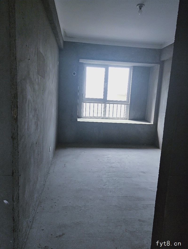 晶宫·天悦学区房纯东边户三室二厅二卫95万